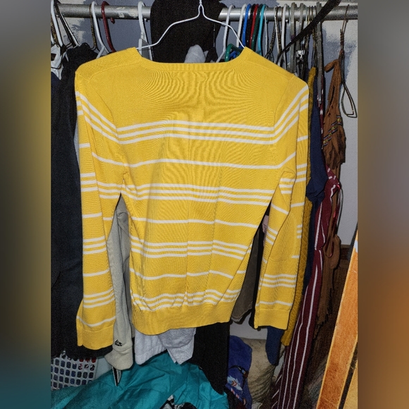 Banana Republic women's sweater - Picture 2 of 2